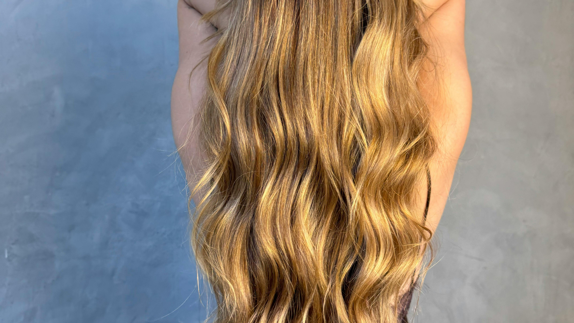 A Data-Driven Perspective on What Defines a High-Performing Hair Salon